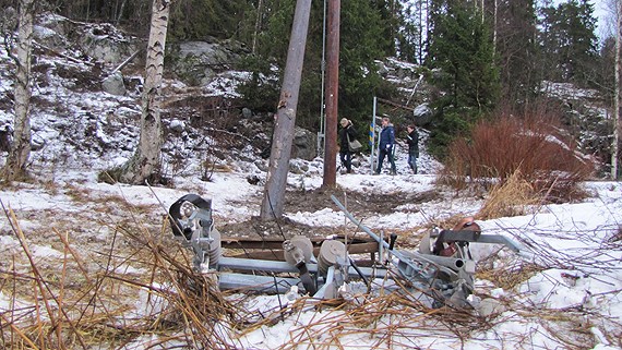 Many power cables were brought down by the strong winds. (Lotte Nord/SR)