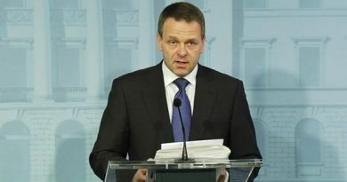 Minister of Economic Affairs Jan Vapaavuori made the announcement at noon on Tuesday. (Yle News)