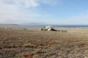 A view of the crash scene after First Air flight 6560 smashed into a hillside in Resolute, Nunavut, on Aug. 20, 2011. The TSB says 'a complex series of events' led to the deadly accident that killed 12 people and seriously injured three survivors. (Transportation Safety Board)