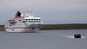 Global warming has meant more shipping through the Arctic waters with potential for oil, gas and mineral development and commercial fishing. (Robyn Burns/CBC)
