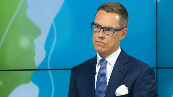 Finnish Prime Minister Alexander Stubb held an expansive phone conversation with his Russian opposite Dmitri Medvedev Tuesday. ( Yle )