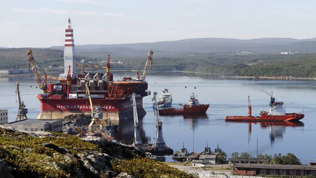 Russia's Prirazlomnaya platform in an August 18, 2011 file photo. Russian officials say production at the Prirazlomnaya project in the Russian Arctic is being challenged by western sanctions, which is preventing them from accessing spare parts. (Andrei Pronin/AP)
