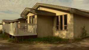 Le bureau de la Première Nation Liard a fermé ses portes en janvier 2014. (Philippe Morin/CBC)