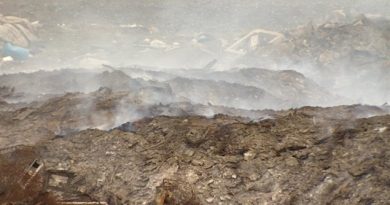 A close-up view of Iqaluit's dump fire on June 26, 2014. The fire has been burning since May 20, forcing schools to close and even smoking out a planned city cleanup. The city is now considering options for putting it out, but the cost is daunting. ( Jane Sponagle-CBC )