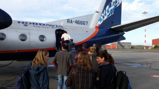 Nordavia have their logo pinted on the back of the plane. (Thomas Nilsen/Barents Observer)