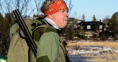 Knut Pettersen on a hunt in Norway's High North. (Emma Jarratt/Barents Observer)