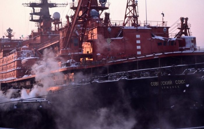The nuclear powered icebreaker "Sovyetsky Soyuz" operates along the ice-covered waters of the Northern Sea Route. The vessel will probably be ready for service in 2016, according to Atomflot. (Thomas Nilsen / BarentsObserver)