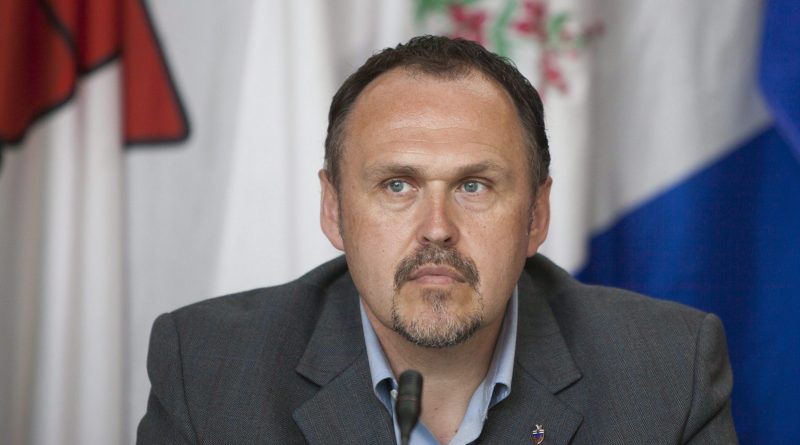 "We stand ready to support our national government in whatever way we can," said Yukon Premier Darrell Pasloski after the Ottawa attacks on Wednesday. Pasloski is pictured above at a premier's conference in 2011. (James Mackenzie / The Canadian Press)