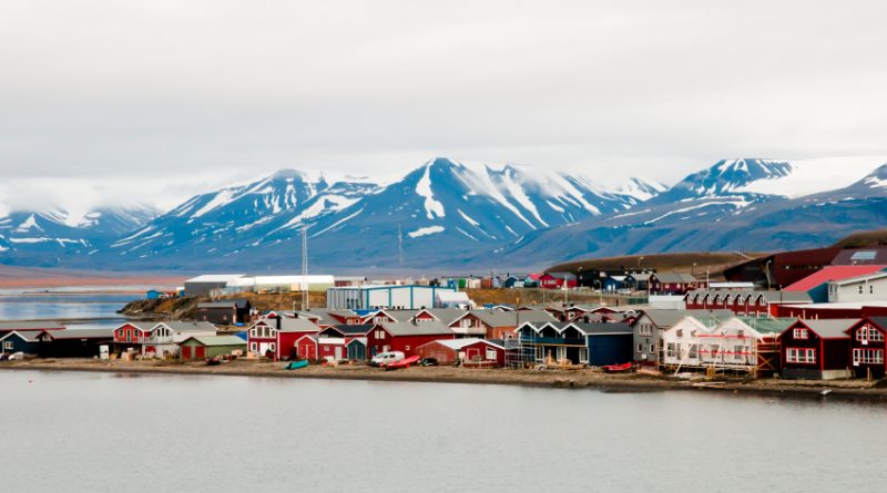 Longyearbyen is the largest settlement on Svalbard. (iStock)