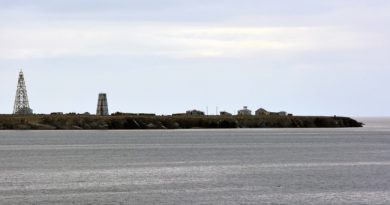 Cape Menshikova on the southern island of Novaya Zemlya. (Thomas Nilsen/Barents Observer)