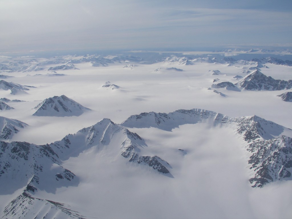 Beautiful Svalbard from the air – in summer! (I.Quaile)