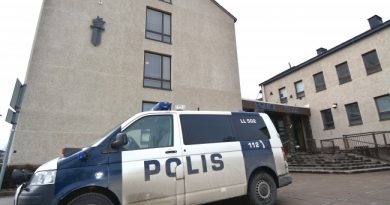 Shared police cars is part of the plan. (Thomas Nilsen/Barents Observer)