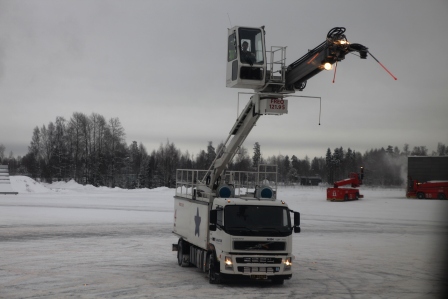 De-icing monster on the approach, departure looking more likely! (Irene Quaile)