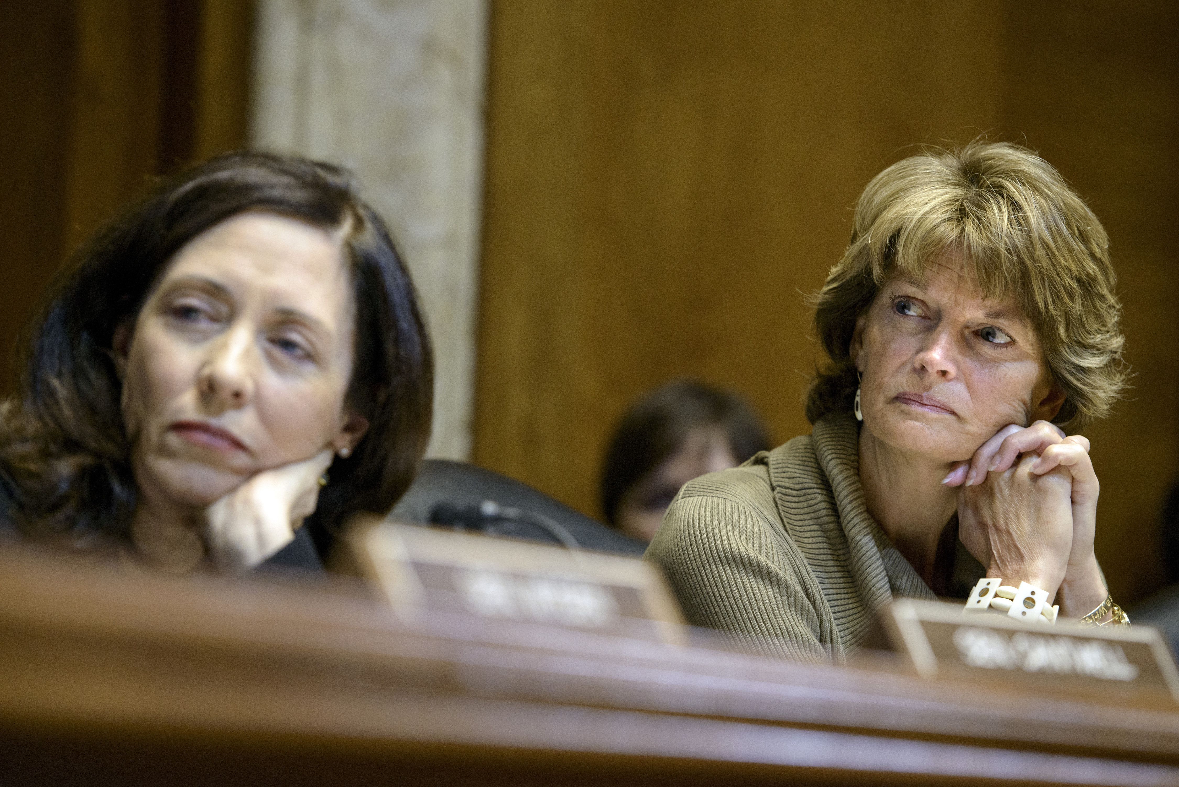 From left to right: Committee ranking member Senator Maria Cantwell (D-WA) and committee chairman Senator Lisa Murkowski (R-AK) listen during a session of the Senate Energy and Natural Resources Committee on Capitol Hill January 8, 2015 in Washington, DC. (Brendan Smialowski/AFP/Getty Images)