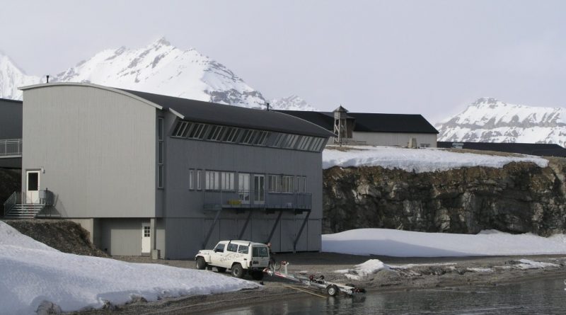 Ny Alesund, Spitsbergen hosts the world’s northernmost marine lab. (Irene Quaile, 2007)