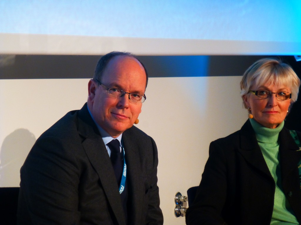 Arctic fan Prince Albert of Monaco and US special rep Fran Ulmer debated the feasibility of Arctic oil. (Irene Quaile)