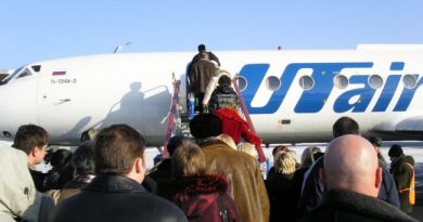 UTair at the airport in Naryan-Mar. (Thomas Nilsen/Barents Observer)