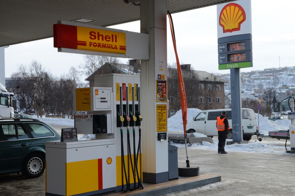 Gas is nearly three times the price at Shell in Kirkenes compared with Russia. (Thomas Nilsen/Barents Observer)