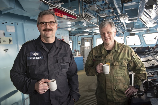 Commander of the Norwegian Fleet Commodore Henning Amundsen and Head of the Norwegian Joint Headquarters Lieutenant General Morten Haga Lunde on board "Thor Heyerdahl" in Kirkenes. (Jonas Karlsbakk/Barents Observer)