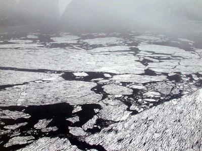 The ice in the central Arctic Ocean thinned 65 percent between 1975 and 2012, a new study shows. (Thomas Nilsen/Barents Observer)