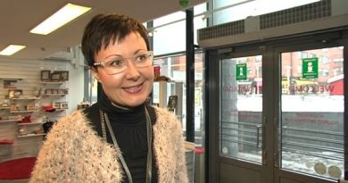 Sanna Kärkkäinen says this February is one of the busiest on record for Rovaniemi businesses. (Uula Kuvaja / Yle)