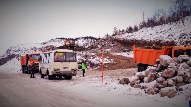 Construction work on E105 between the old check-point and Borisoglebsk. (Thomas Nilsen/Barents Observer)