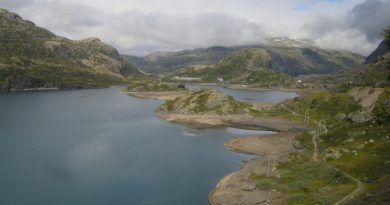 In six years, Norway’s hydropower will begin electrifying homes in Britain. (Mia Bennett, 2008)