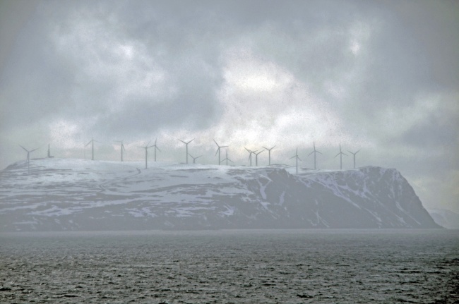 Windmills in Finnmark. (Trude Pettersen/Barents Observer)