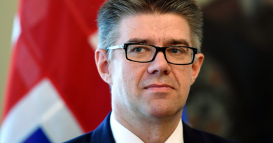 Gunnar Bragi Sveinsson, Iceland's minister for foreign affairs and external trade at a press conference in Helsinki, Finland in June 2015. (Jussi Nukari/Lehtikuva/AP)