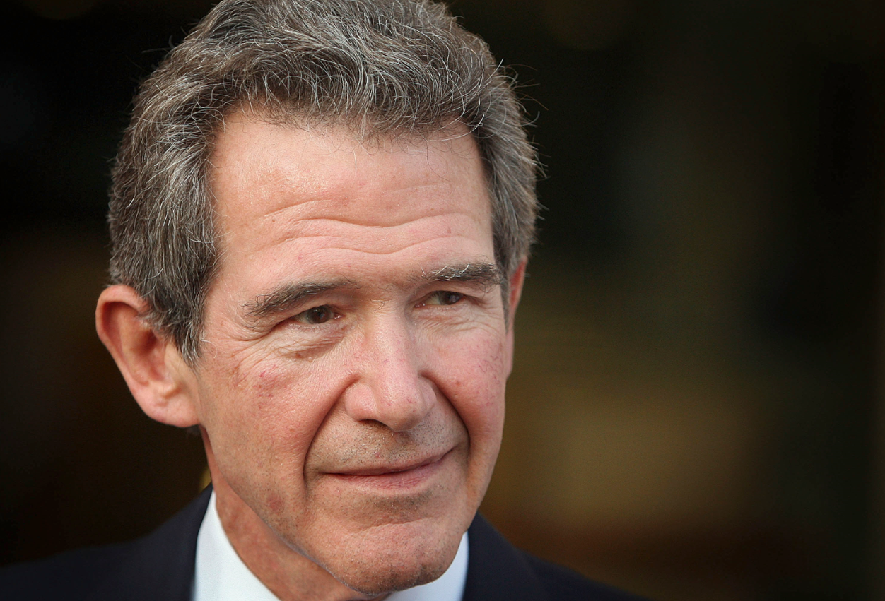 Former Chief Executive of British Petroleum Lord Browne leaves BP headquarters in 2007. (Peter Macdiarmid/Getty Image)