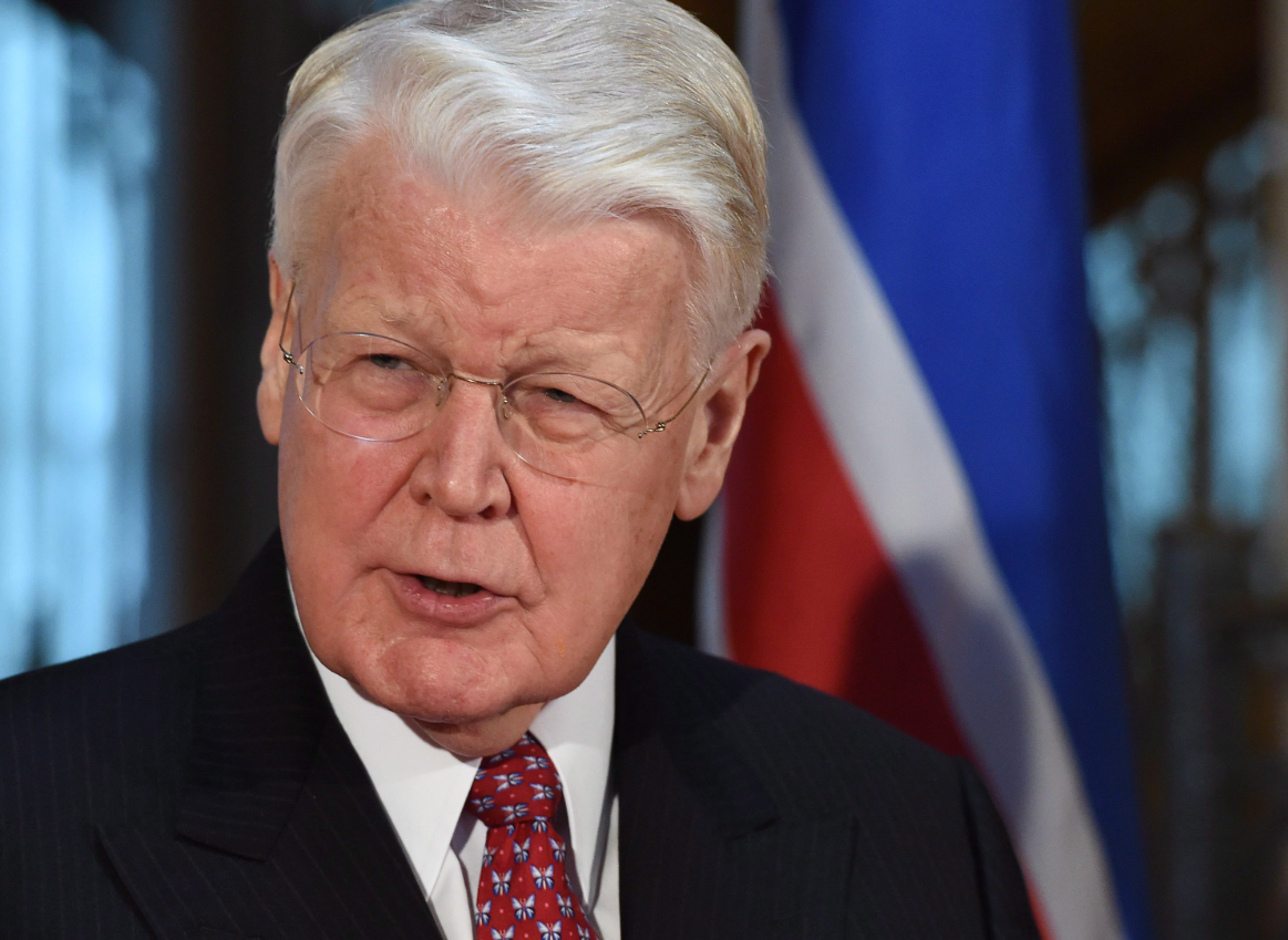 The President of Iceland Olafur Ragnar Grimsson at a news conference in Quebec City in February 2015. (Jacques Boissinot/The Canadian Press)