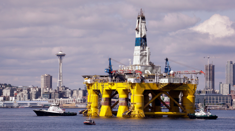 The oil drilling rig Polar Pioneer in a dock in Seattle in May 2015. The rig is the first of two drilling rigs Royal Dutch Shell has outfitting for Arctic oil exploration. (Elaine Thompson/File/AP)