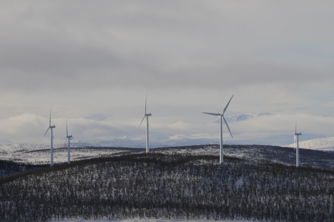 Wind turbines are covering increasingly bigger lands in northern Finland. (Thomas Nilsen/Barents Observer)