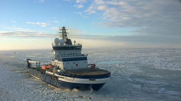 The Fennica off the Finnish coast near Pori. (Markku Sandell / Yle)