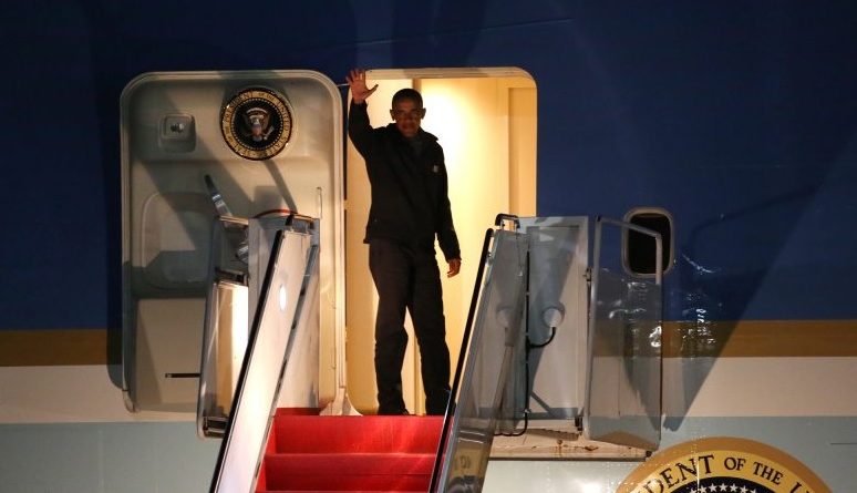 President Barack Obama waves before returning to Washington D.C. from Alaska. (Shelby Lum/Alaska Dispatch News)