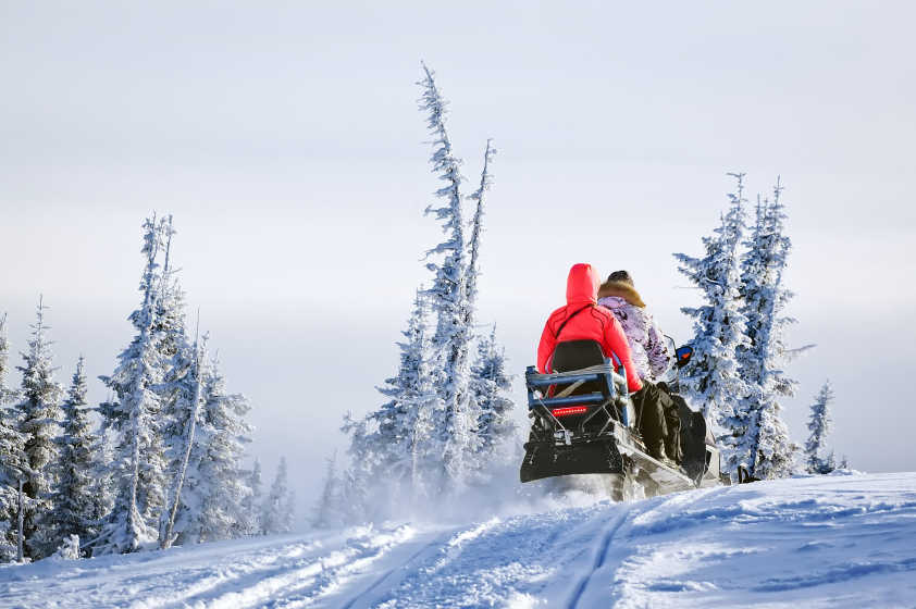 Starting January 1st, helmets will be required for snowmobile drivers in Sweden. (iStock)
