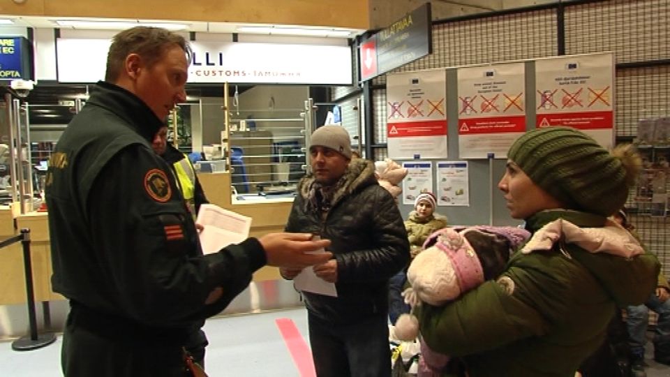 Most asylum seekers entering Finland from Russia now are arriving at the Salla border crossing point. Last fall, the majority entered at Raja-Joosepi border crossing. Photo: Jarmo Honkanen / Yle