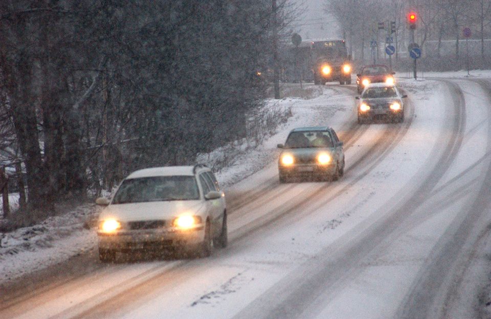 The Finnish Meteorological Institute says that besides the very northern part of Lapland, driving conditions are potentially dangerous across the entire country. (Seppo Sarkkinen / Yle)