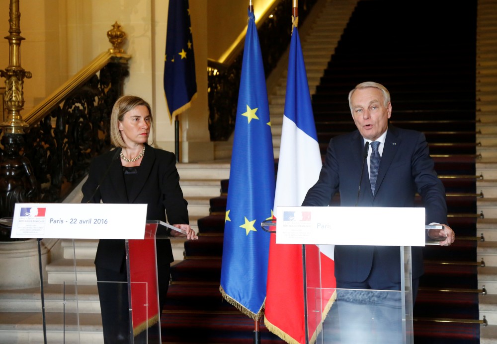 European Union foreign policy chief Federica Mogherini (L) and French Foreign Minister Jean-Marc Ayrault attend a news conference in Paris, France, April 22, 2016. Jacky Naegelen/REUTERS
