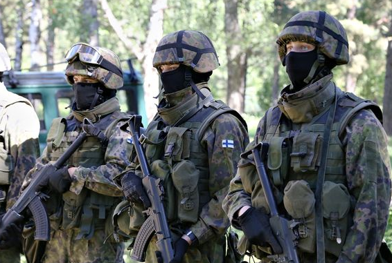 Finland is planning new military uniforms together with its Nordic partners. (Tommi Pesonen / Yle)