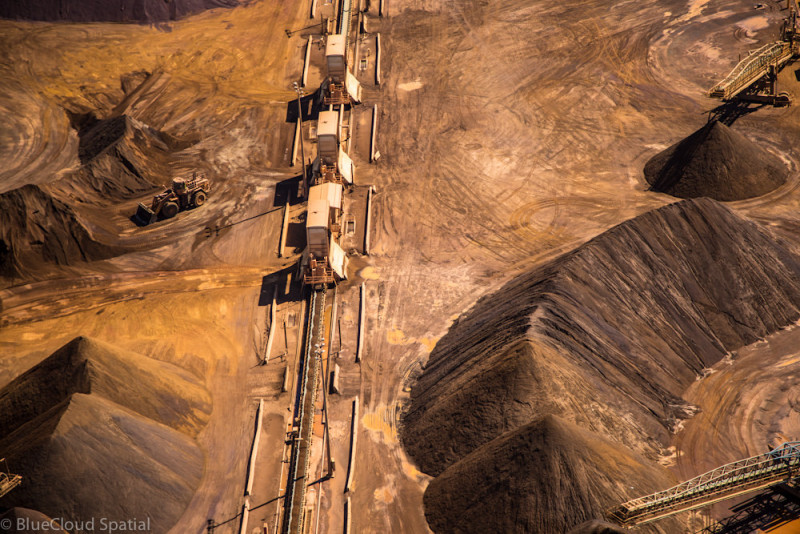 Iron ore mining in the Pilbara. ( J. Thomas Macmurray/Flickr) (Creative Commons 2.0 License).