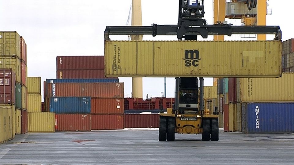 Finnish exports went up a little in June thanks to one big order. (Yle)