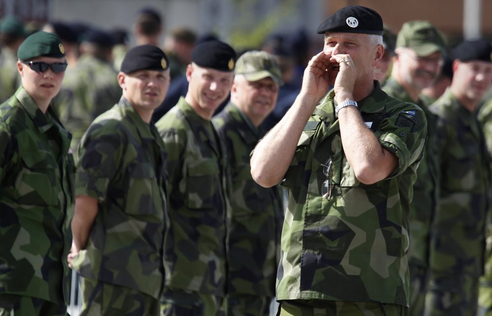 The Swedish military will be able to call up men and women for national service when the draft is reintroduced in 2019. (Bob Strong / REUTERS) 