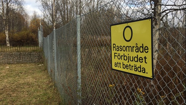 Some of the Malmberget area in Arctic Sweden is fenced off because of the risk of collapse. (Nils Eklund/Sveriges Radio)