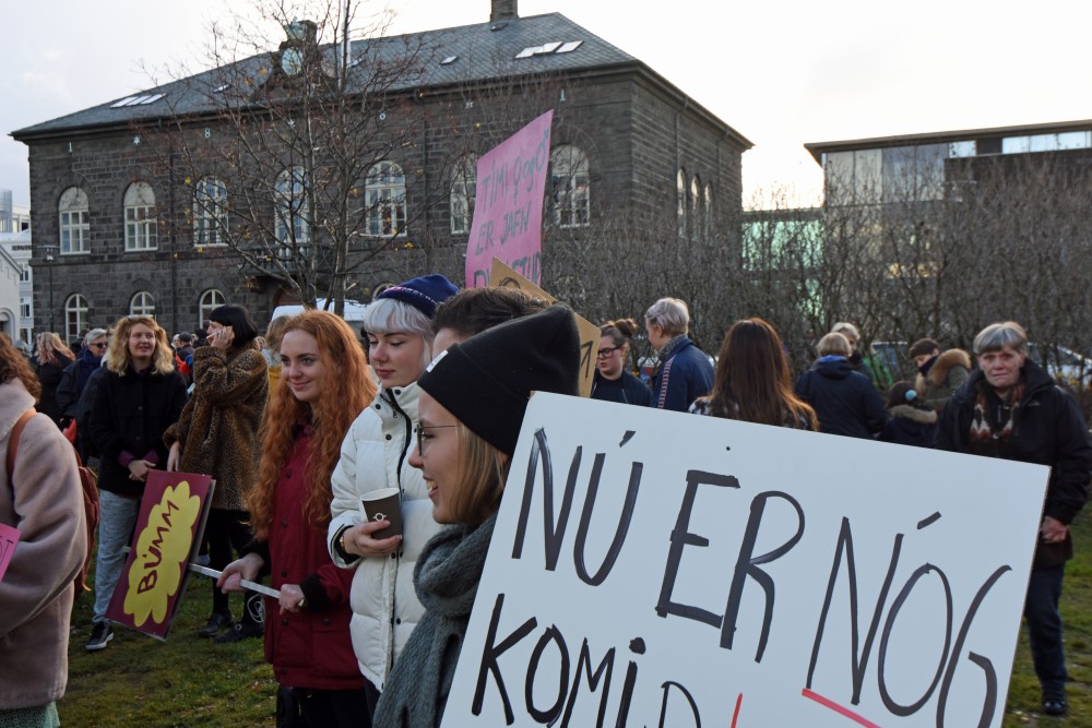 Icelanders want changes. Here protesting in support of equal rights for women in front of the Althing - the Parliament building - in Reykjavik on Monday. (Thomas Nilsen/The Independent Barents Observer)
