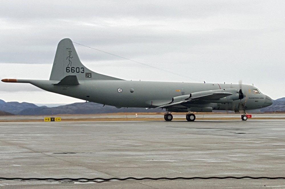 A norwegian Orion surveillance aircraft at Kirkenes airport. (Thomas Nilsen/The Independent Barents Observer)