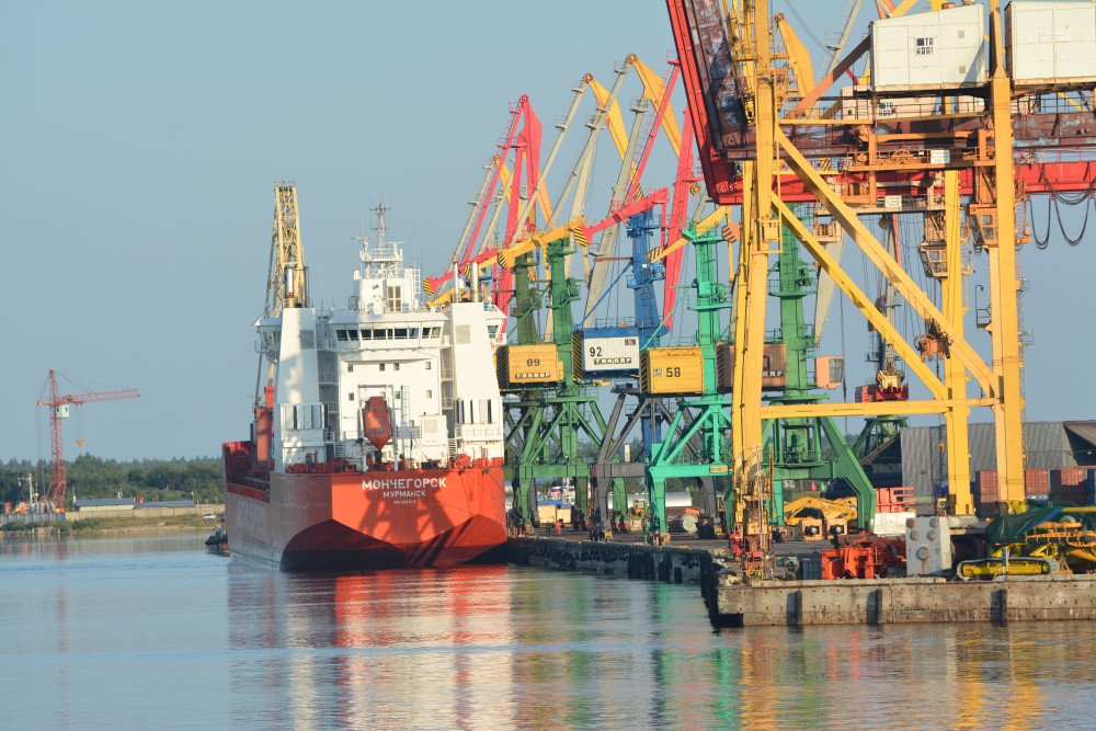 Arkhangelsk Sea Port. It handles about 50 percent of sea cargo in Arkhangelsk. (Thomas Nilsen/The Independent Barents Observer)