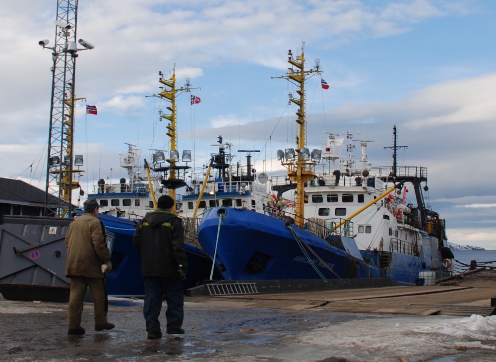 A new deal follows a previously signed fishing industry agreement on bottom trawling in the Norwegian Arctic from May this year.(Atle Staalesen/The Independent Barents Observer)