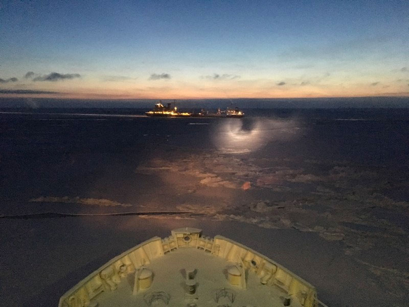 ice-locked-ships-start-moving-away-from-pevek-russia-after-5-months-of-captivity