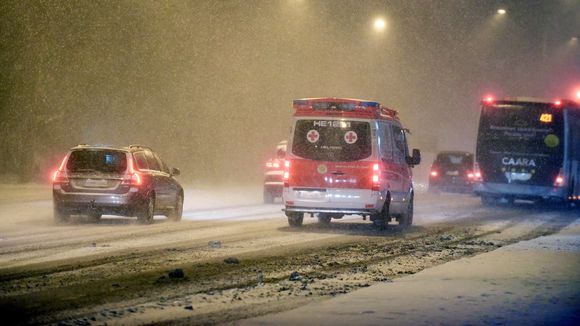 blowing-snow-reduces-visibility-in-southern-finland-accident-on-motorway-shuts-down-traffic